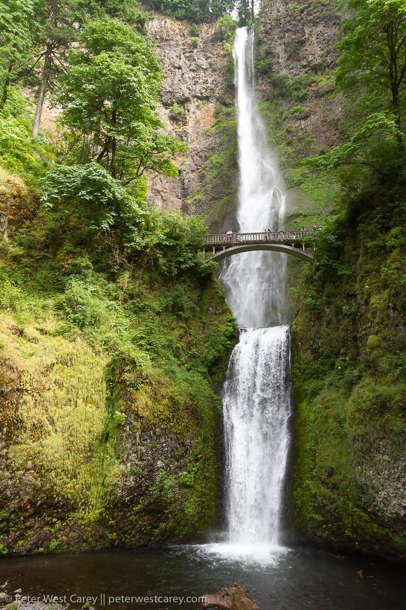 View of Multnomah Falls – USA – Oregon